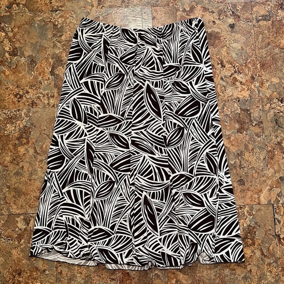 Lily Brown White Elastic Waist Tropical Ruffled Leaf Midi Skirt Size Medium - Picture 2 of 6